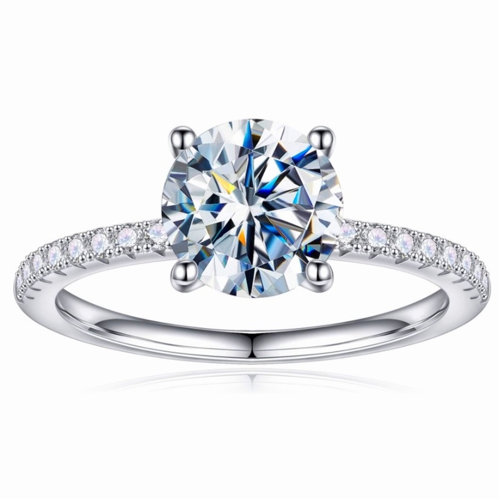 Gorgeous shiny ring